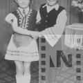Magyar ruhás gyerekek 1958