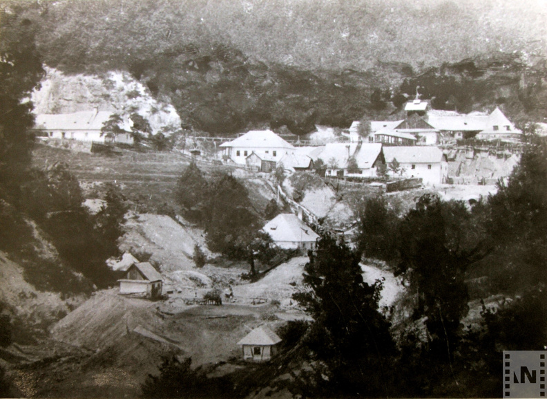 Keleti Banya udvara  az  1900 as evek elejen.JPG