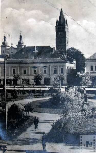 A régi főtér 1941-ben (a Lendvay szoborral)