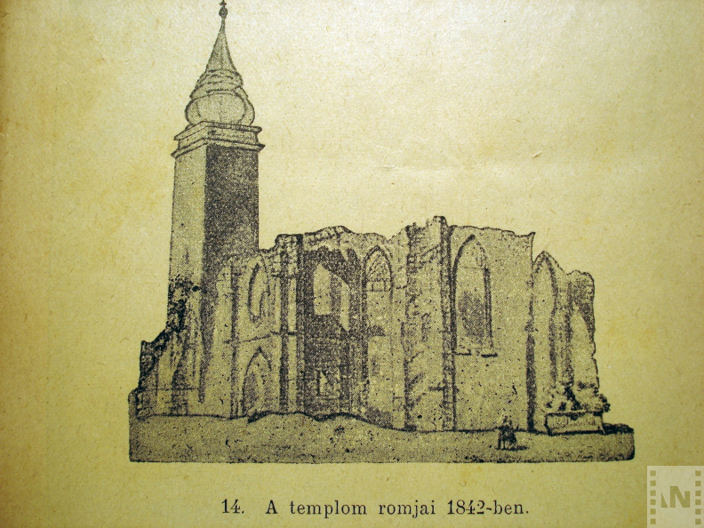 A Szent István templom romjai  1942-ben.jpg