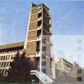 Modern építészet: a közigazgatási székház tornya