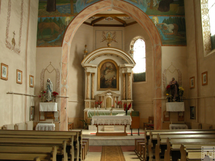 Szent Miklós római katolikus templom belseje
