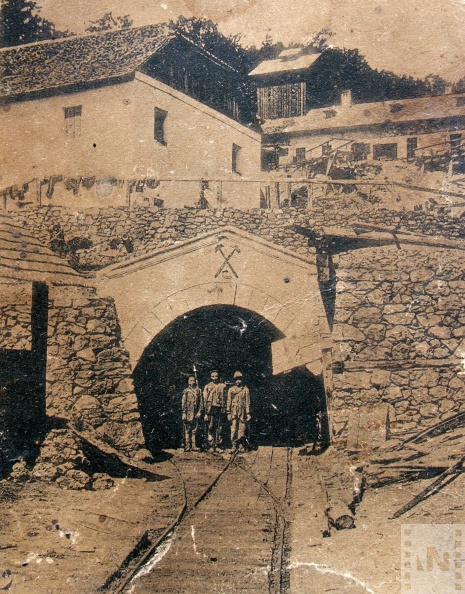 A Keleti bánya (Levesi) bejárata az 1900-as évek elején