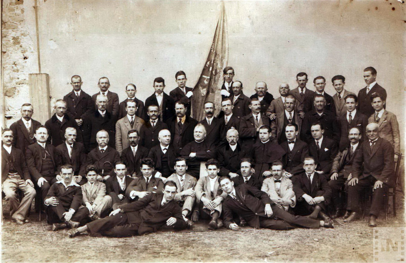 A romai katolikus  - Legeny egylet - tagjai 1940 ben.jpg